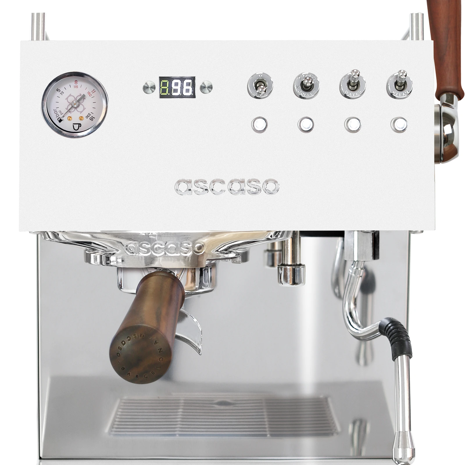 White „Ascaso“ Steel DUO PLUS from the front: display, switches, pressure gauge and walnut-handled portafilter