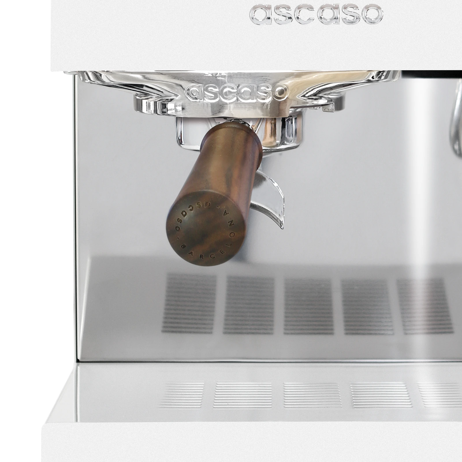 White „Ascaso“ Steel UNO PID: brew group and walnut-handled portafilter